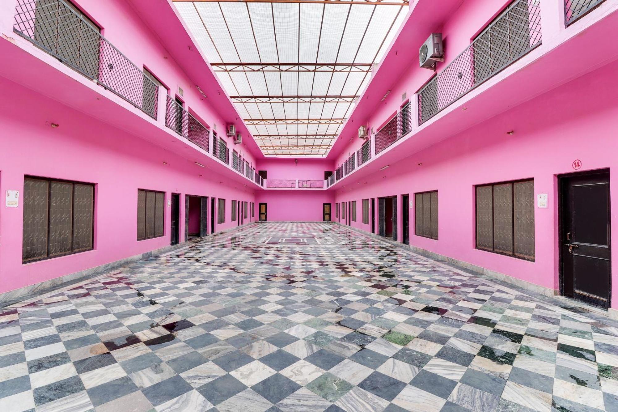Hotel O Hanuman Bagh Ayodhya Bagian luar foto