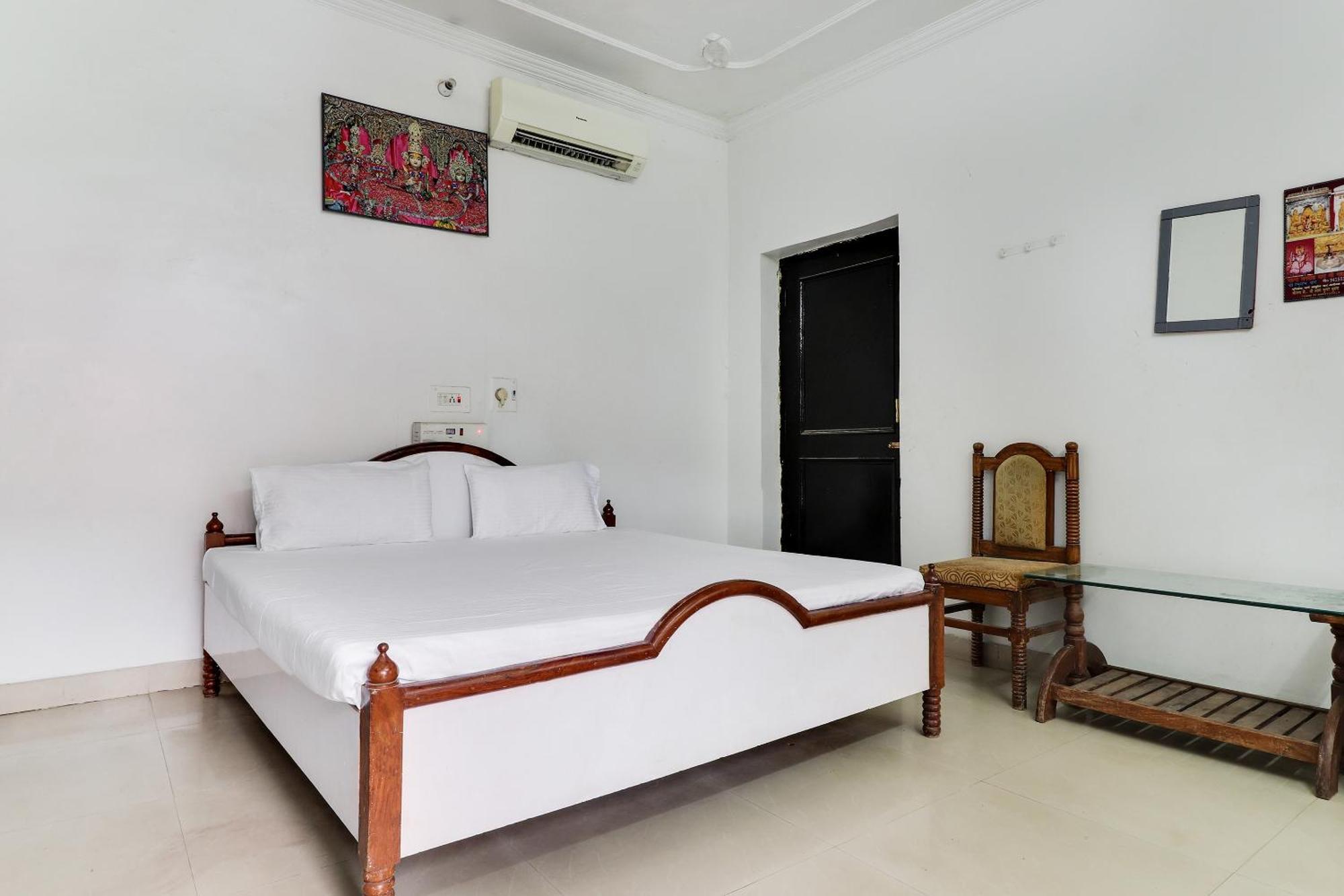 Hotel O Hanuman Bagh Ayodhya Bagian luar foto