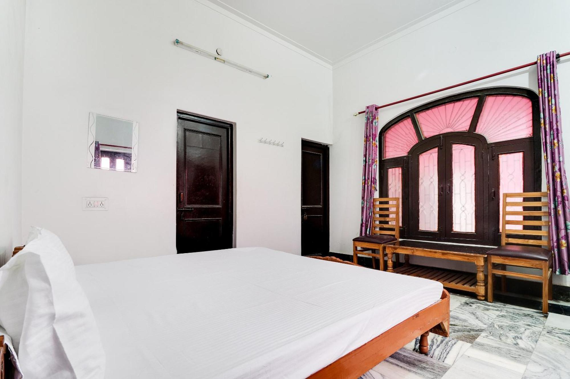 Hotel O Hanuman Bagh Ayodhya Bagian luar foto